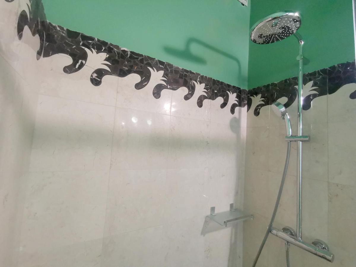 Speciale Tarshito Guesthouse Bari Extérieur photo