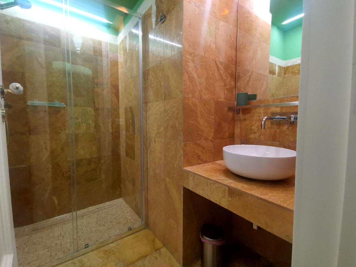 Speciale Tarshito Guesthouse Bari Extérieur photo
