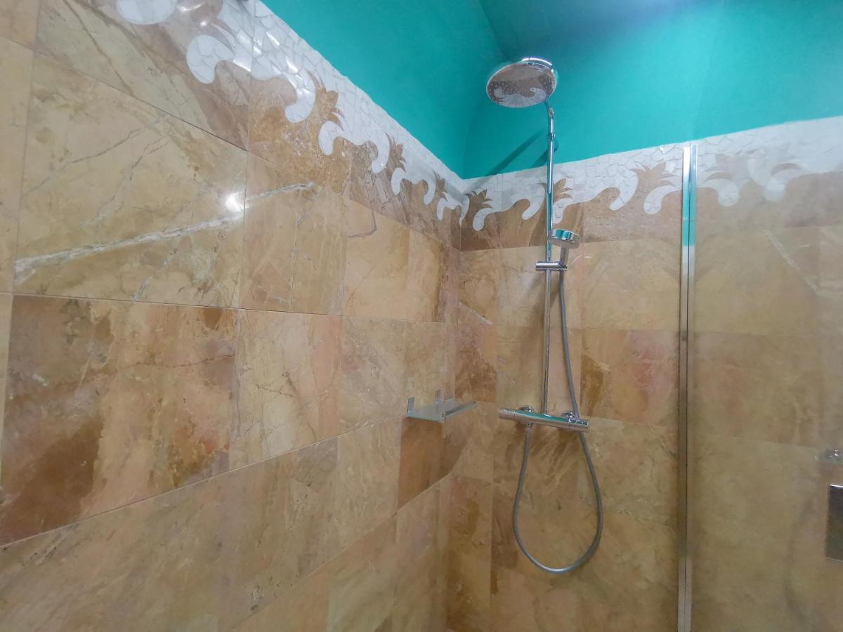 Speciale Tarshito Guesthouse Bari Extérieur photo